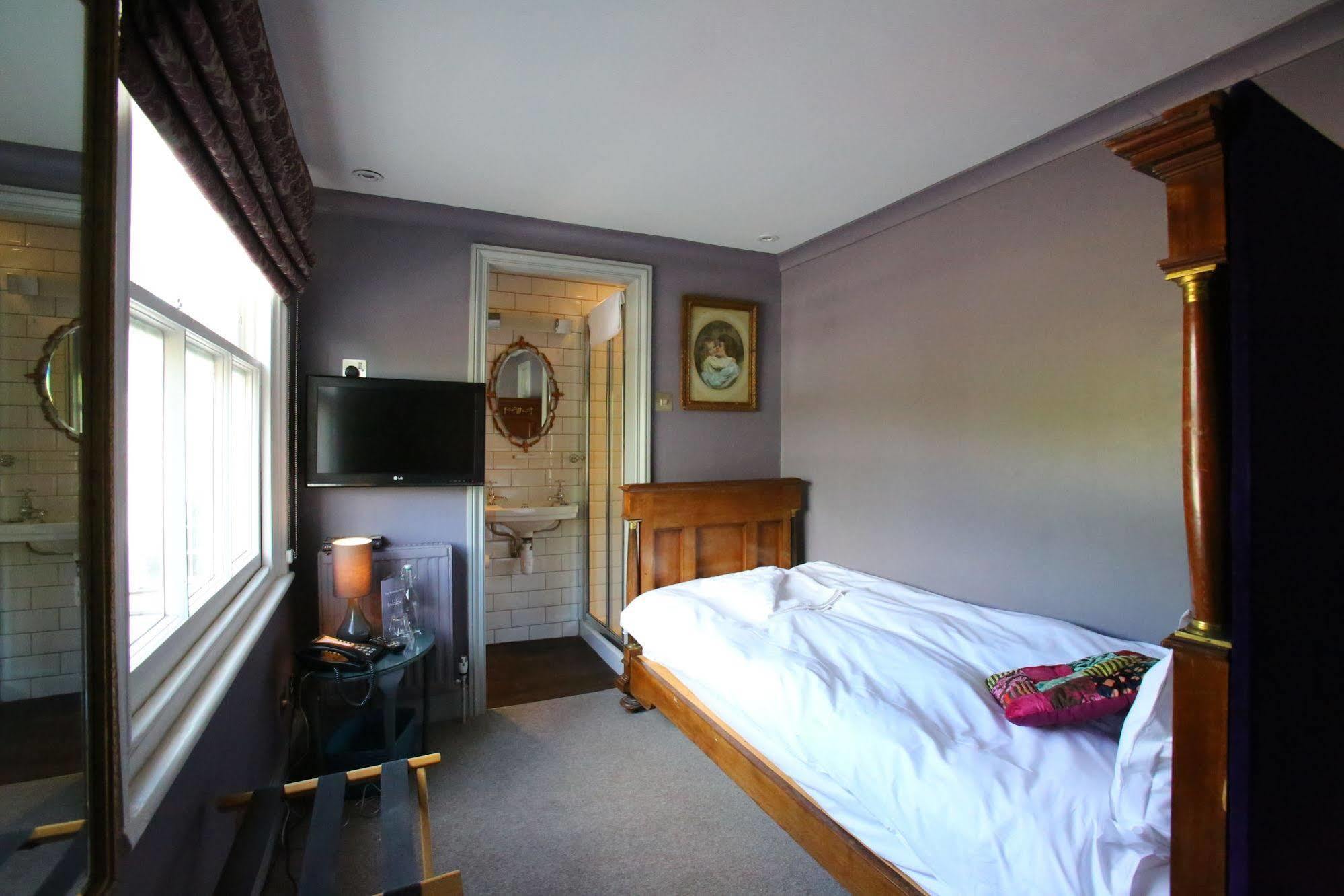 The Tunbridge Wells Hotel Exterior foto